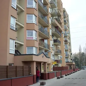Z Garazem Blisko Lotniska Пясечно